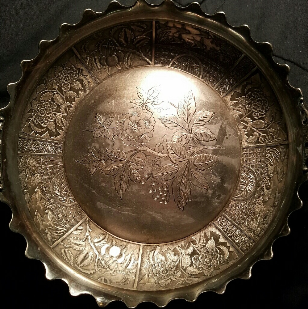 Sliver Plate Company Basket